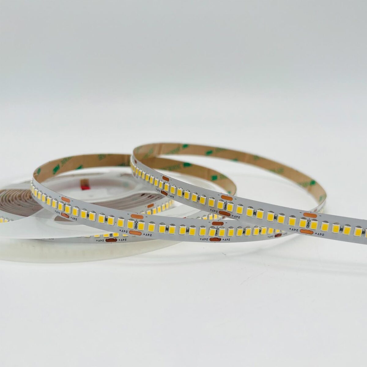 2001-31420, лента светодиодная, 5M, SMD2835, 14.4W/m, 3000K, IP20 — изображение 2