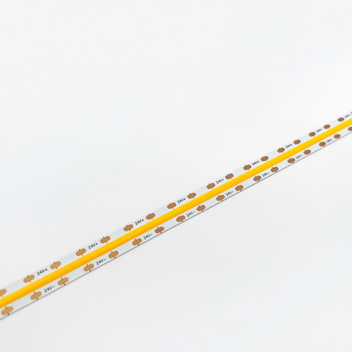 2002-31020, лента светодиодная, 5M, COB, 10W/m, 3000K, IP20 2002-31020, лента светодиодная, 5M, COB, 10W/m, 3000K, IP20 — изображение 1