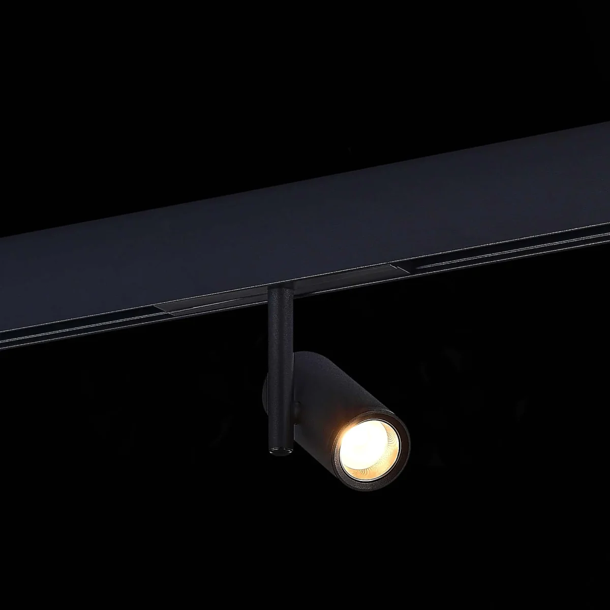 ST808.436.08 Магнитный трековый светильник Черный LED 1*8W 3000K 500Lm Ra>90 36° IP20 D42xH135 48VV SKYLINE 48 — изображение 1