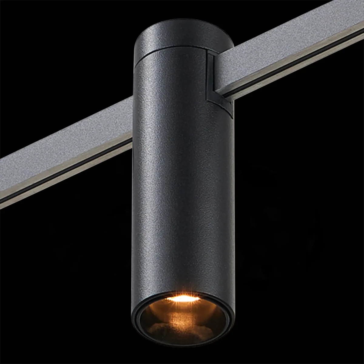 ST810.406.05 Магнитный трековый светильник FARM Черный LED 1*5W 3000K 227Lm Ra90 60 IP20 D35xH112 24 FARM — изображение 1