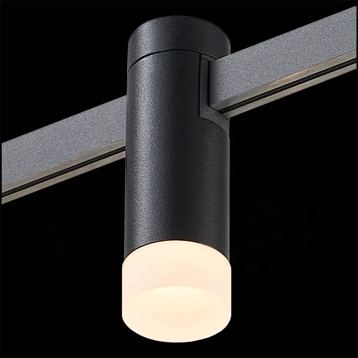 ST812.406.03 Магнитный трековый светильник FARM Черный LED 1*3W 3000K 91Lm Ra90 120 IP20 D29xH90 24V FARM — изображение 1