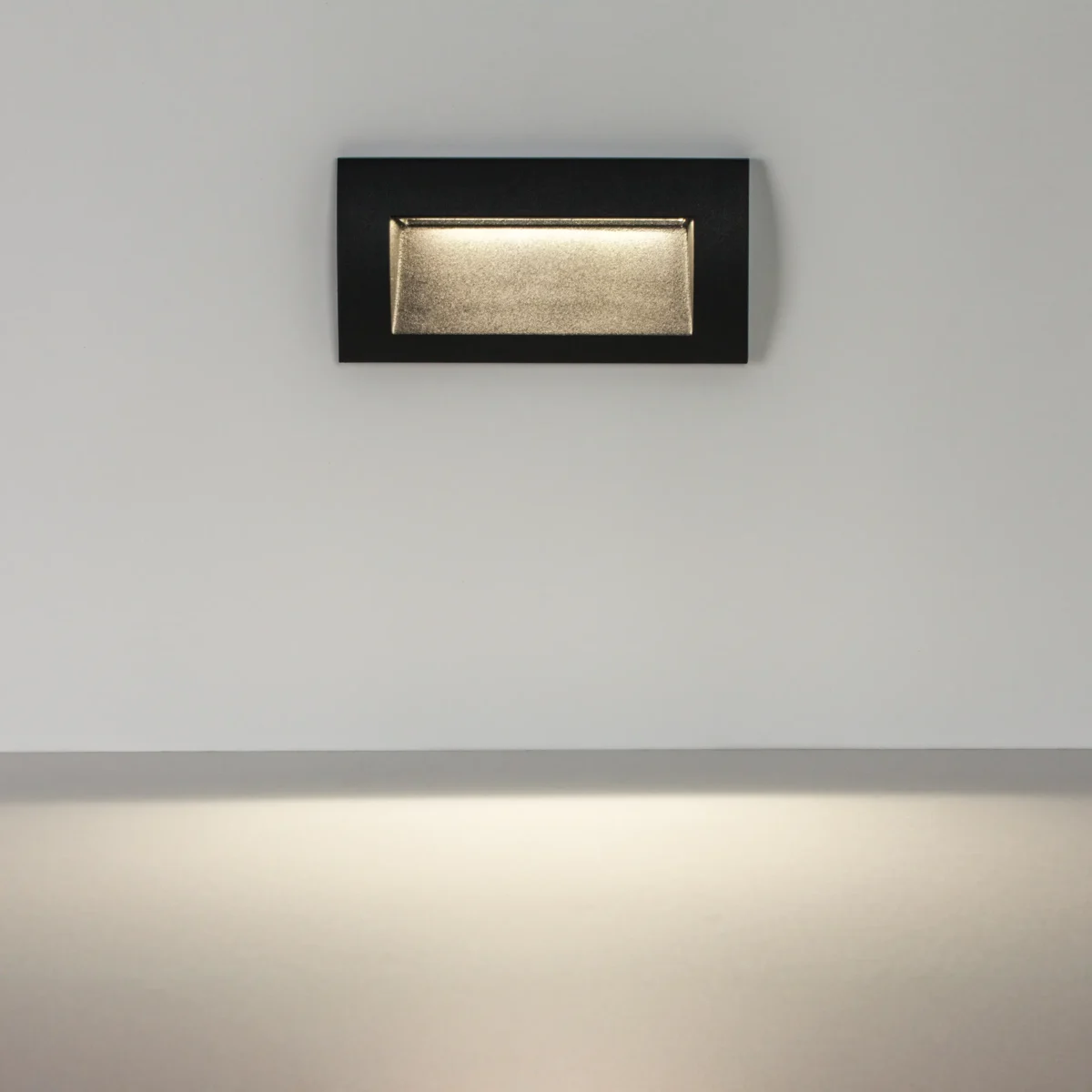 383574 Светильник ESTRA LED 5W 250LM 120G ЧЕРНЫЙ 4000K IP55 — изображение 3