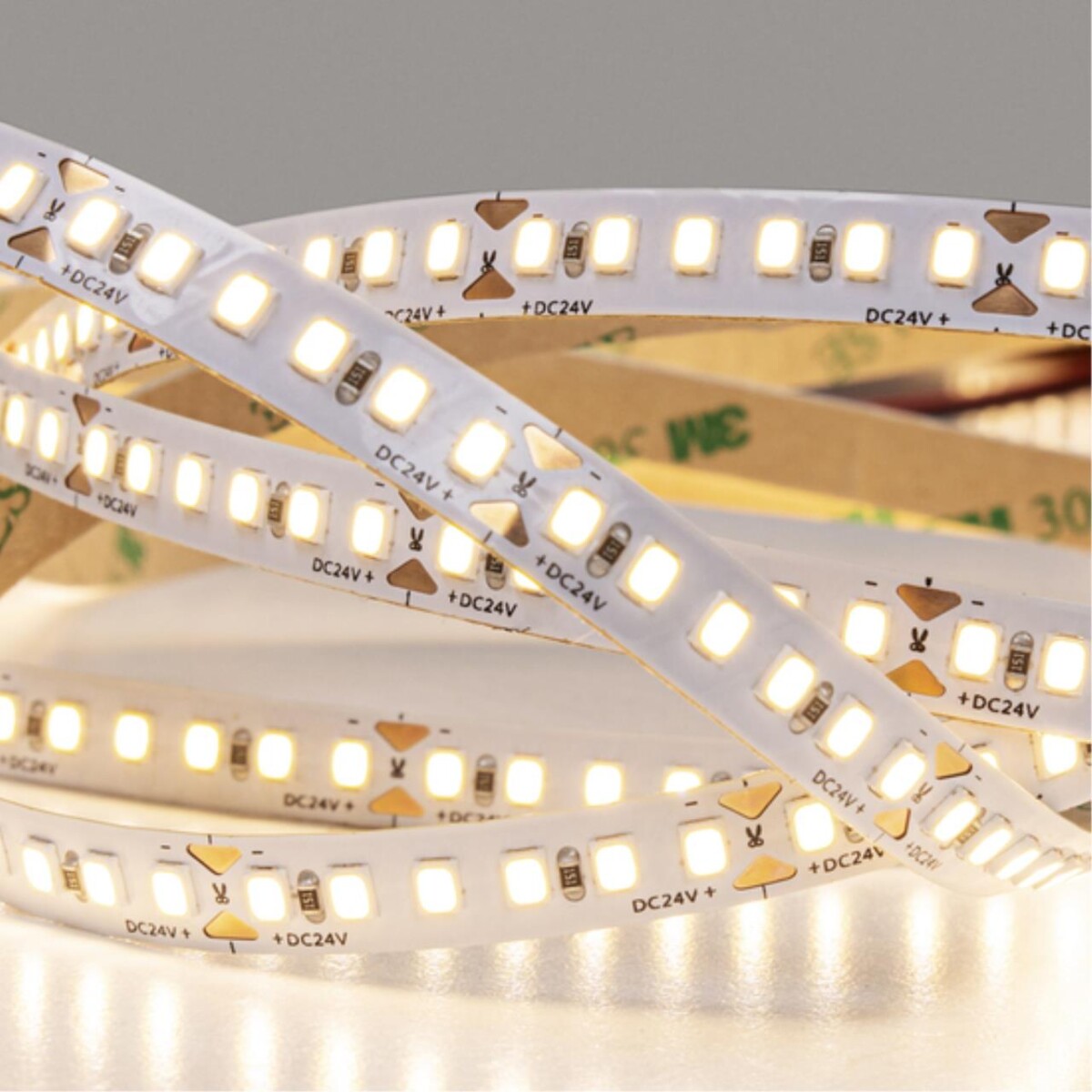 A2418008-01-3K Светодиодная лента 24В 14,4Вт/м 1350Лм/м 3000К 90+ 8мм SMD2835 180шт/м 5м IP20 — изображение 3