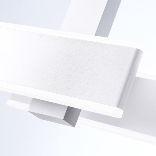 FA6666 WH белый 42W 3000K-6400K 640*30*900 (Без ПДУ)