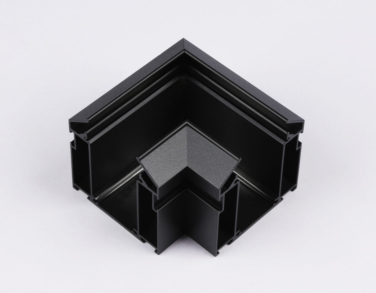 GL1043 BK черный коннектор угловой для корпуса в натяжной потолок Magnetic 220V 100*100*61 — изображение 2