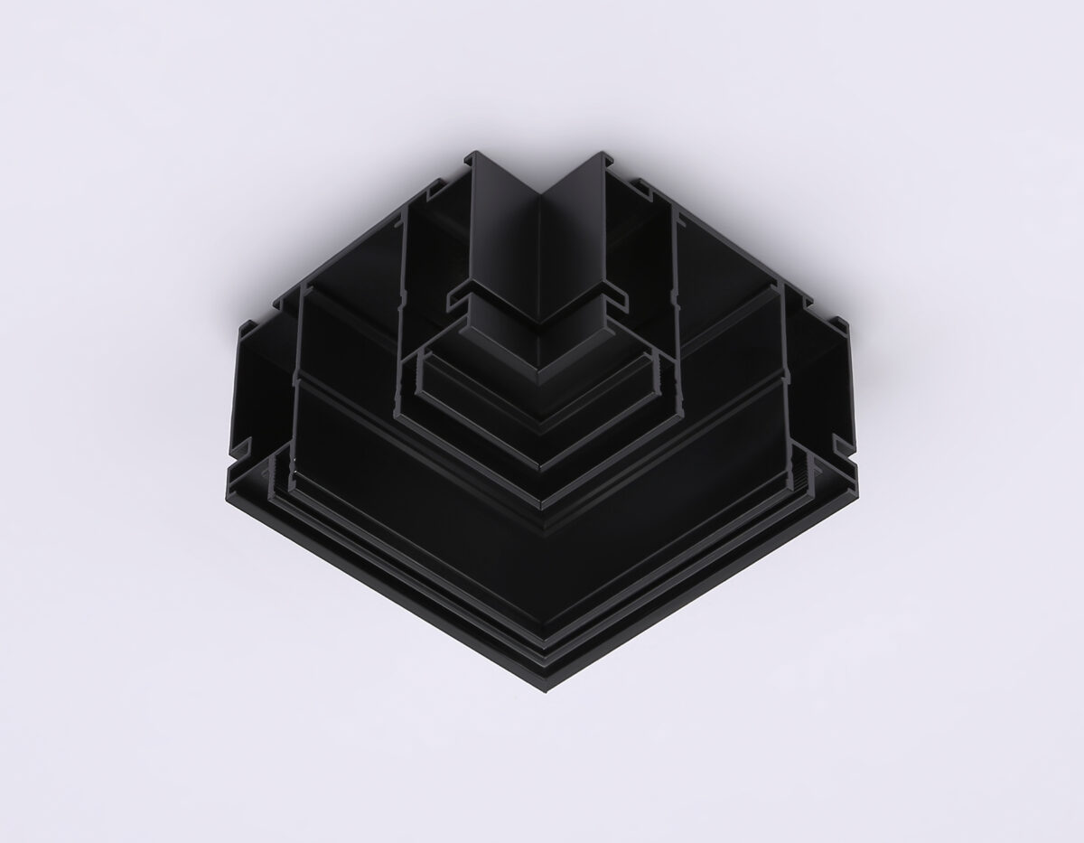 GL1046 BK черный коннектор угловой для шинопровода в натяжной потолок Magnetic 220V 100*100*51 — изображение 2