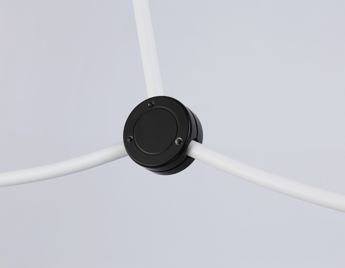 TR2566/3 WH/BK белый/черный E27/3 max 60W 1130*150*540 — изображение 2