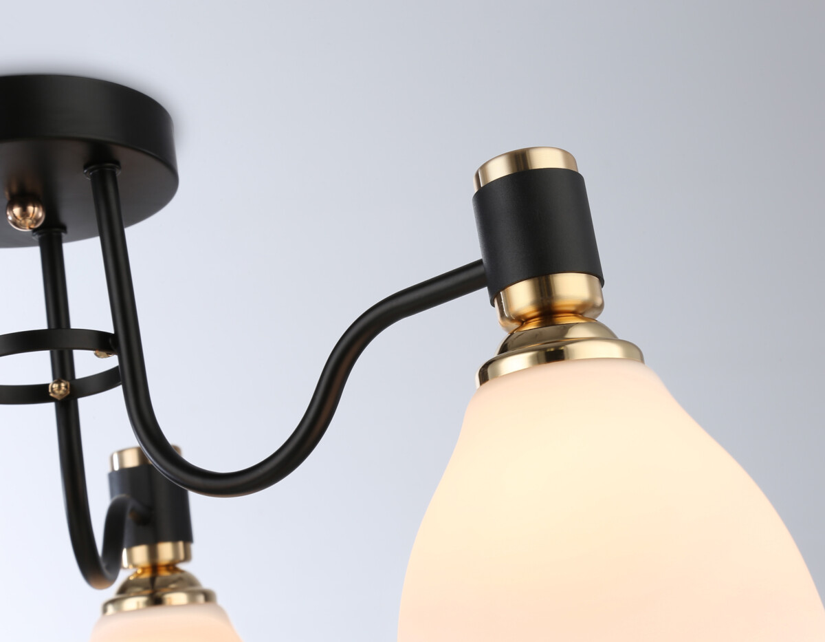 TR303303/3 BK/GD/FR черный/золото/белый матовый E27*3 max 60W D600*270 — изображение 1