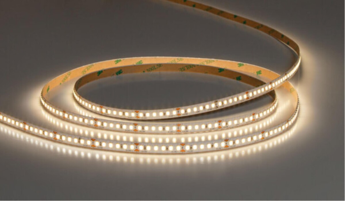 A2418008-01-3K Светодиодная лента 24В 14,4Вт/м 1350Лм/м 3000К 90+ 8мм SMD2835 180шт/м 5м IP20 — изображение 4