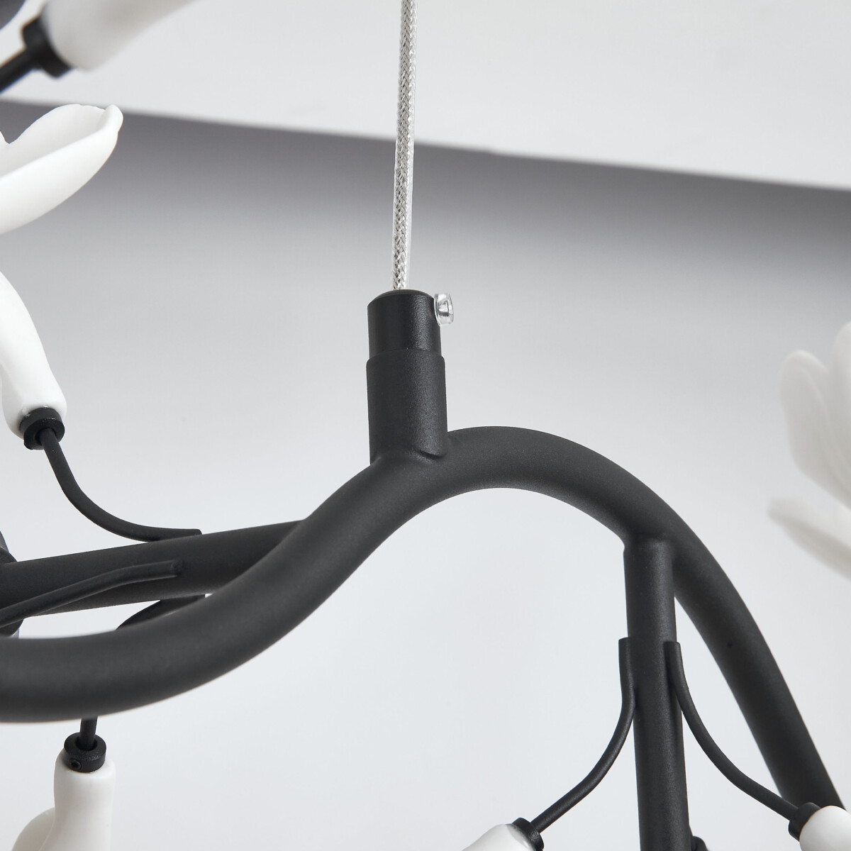 в наличии 799087 Люстра CERAMO BW 8х6W(led) G9 ЧЕРНЫЙ/БЕЛЫЙ - купить в интернет-магазине Светильники Торг