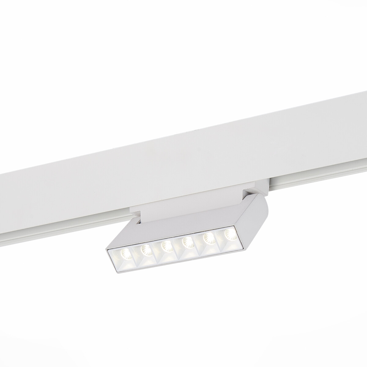 в наличии ST364.546.06 Магнитный трековый светильник белый LED 1*6W 4000K 532Lm Ra>80 36° IP20 L120xW22xH108 4 SKYLINE 48 - купить в интернет-магазине Светильники Торг