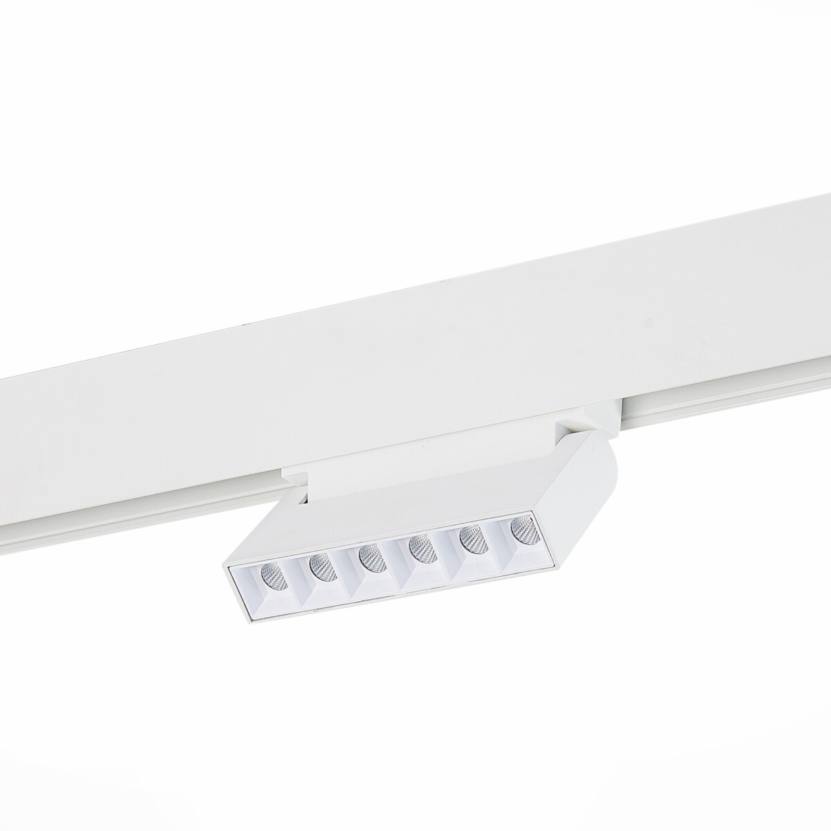 в наличии ST364.546.06 Магнитный трековый светильник белый LED 1*6W 4000K 532Lm Ra>80 36° IP20 L120xW22xH108 4 SKYLINE 48 - купить в интернет-магазине Светильники Торг