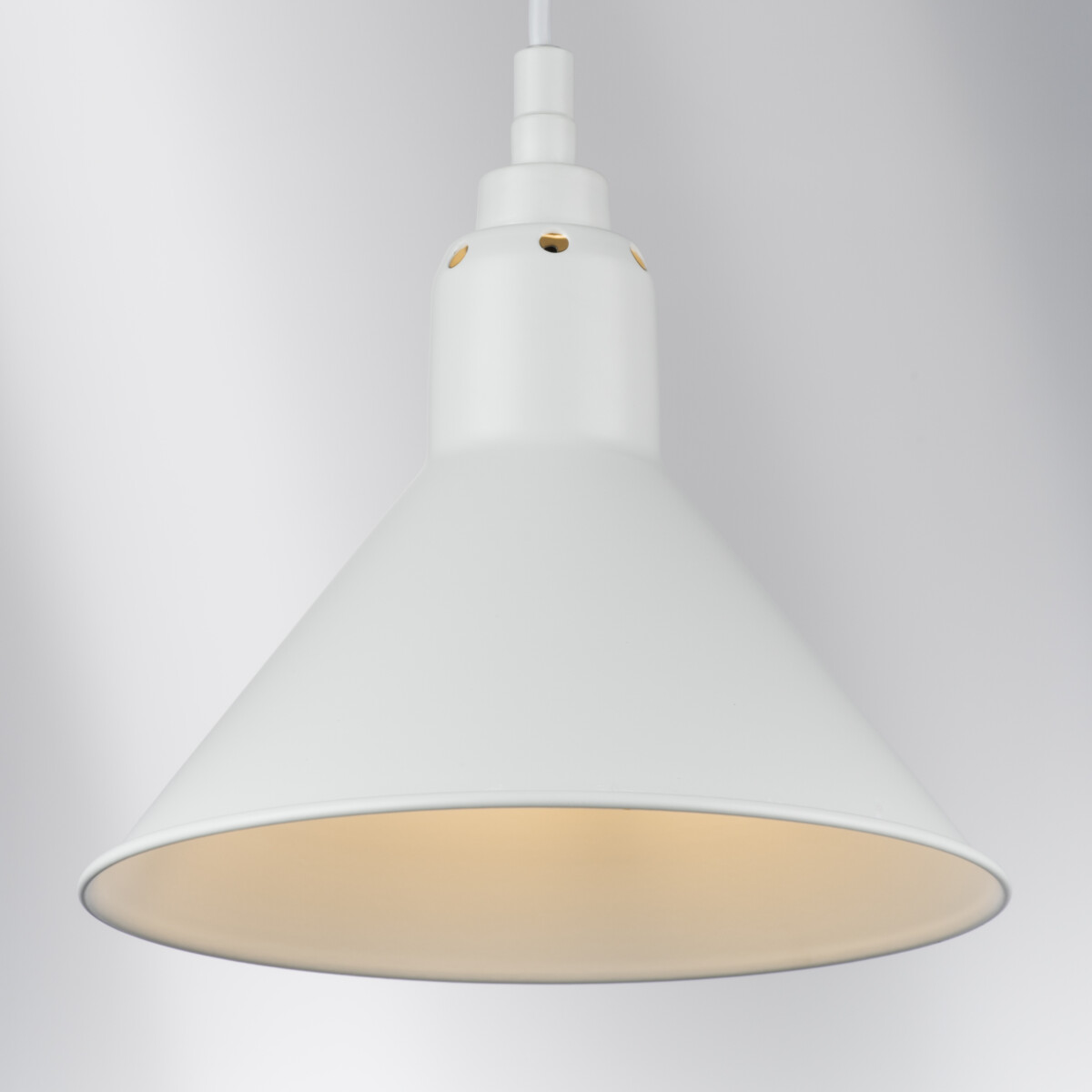 в наличии 765026 Люстра LOFT 1х40W E14 БЕЛЫЙ - купить в интернет-магазине Светильники Торг