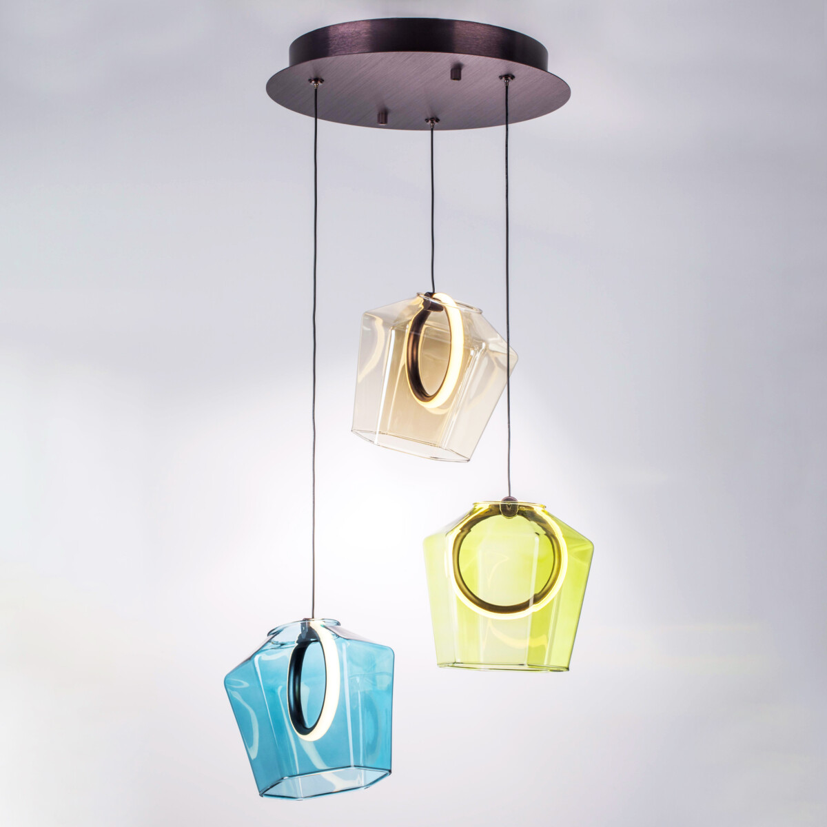 в наличии 796139 Люстра CARAMELLO LED 3х6W 330LM КОФЕЙНЫЙ/МУЛЬТИКОЛОР 3000K - купить в интернет-магазине Светильники Торг