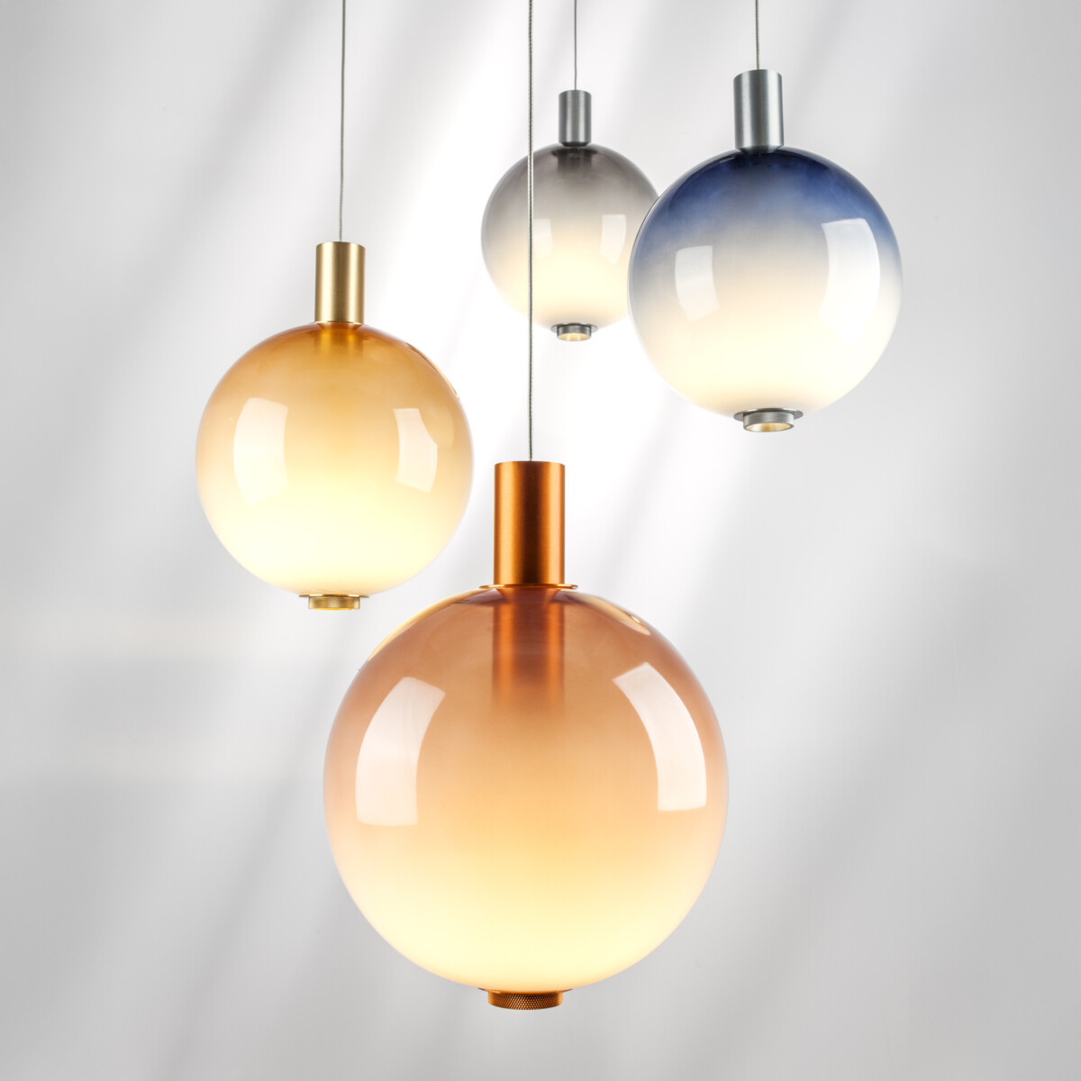 в наличии 805405 Люстра COLORE LED 1х6W 320LM ЧЕРНЫЙ/СИНИЙ 3000K - купить в интернет-магазине Светильники Торг