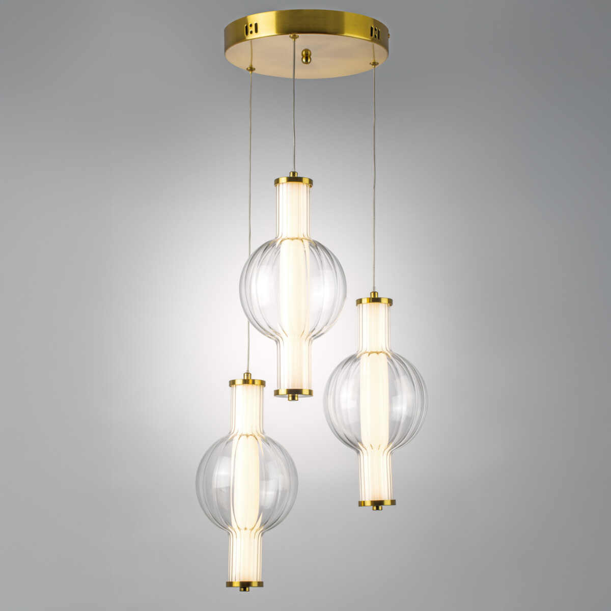 в наличии 800133 Люстра BOTTO LED 3х6W 1820LM ЛАТУНЬ/ПРОЗРАЧНЫЙ/БЕЛЫЙ 3000K - купить в интернет-магазине Светильники Торг