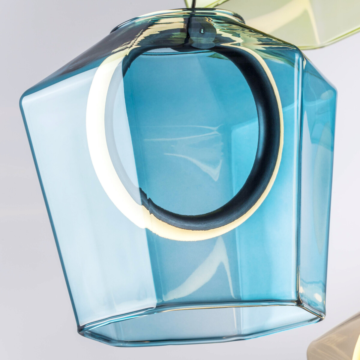 в наличии 796169 Люстра CARAMELLO LED 6х6W 700LM КОФЕЙНЫЙ/МУЛЬТИКОЛОР 3000K - купить в интернет-магазине Светильники Торг