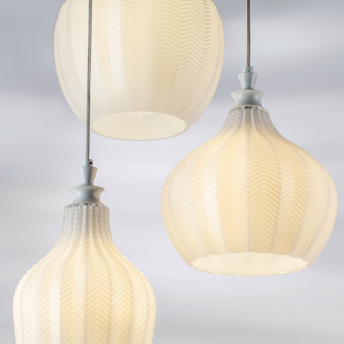 в наличии 793236 Люстра ROCCO 3х6W (led) E27 БЕЛЫЙ - купить в интернет-магазине Светильники Торг