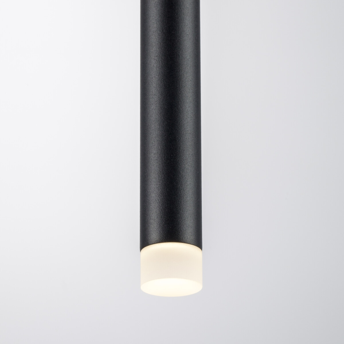 в наличии LT7472471 Люстра TUBO LED 5W 320LM 360G ЧЕРНЫЙ 4000K (747247+574701) - купить в интернет-магазине Светильники Торг