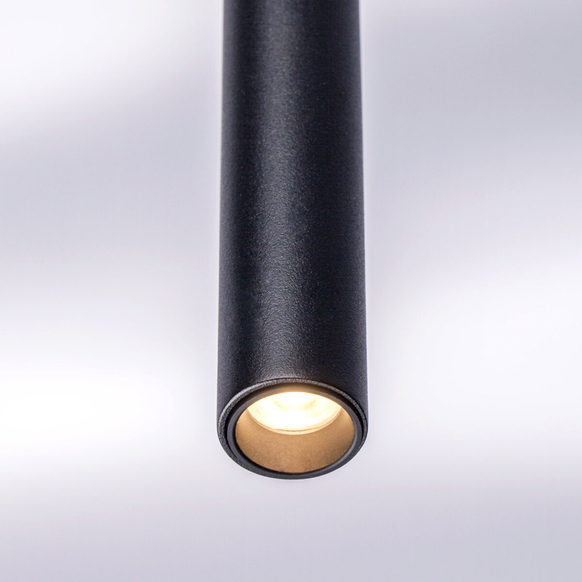 L8T747337 Люстра TUBO LED 40W 2400LM 25G ЧЕРНЫЙ 3000K (574737+747337 (8шт) — изображение 6