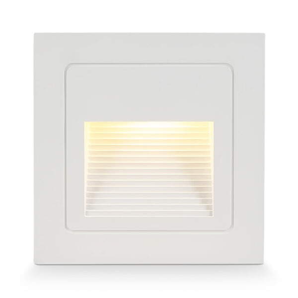 ST8211 WH белый IP65 LED 3000K 3W 84*84*46