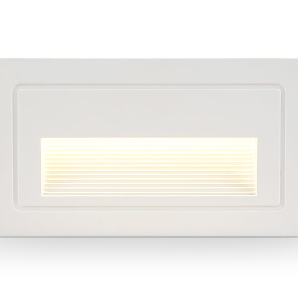 ST8222 WH белый IP65 LED 3000K 3W 102*58*52